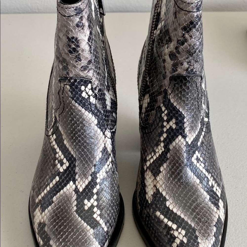 All Saints Embossed Leather Bootie New - Picture 6 of 8